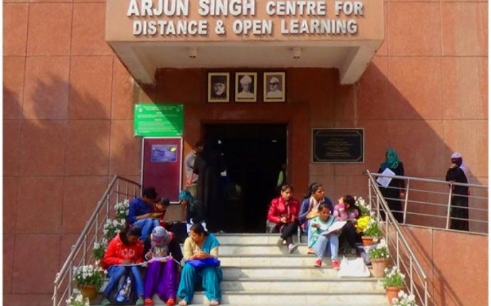Jamia - Centres - Centre for Distance and Open Learning - Introduction